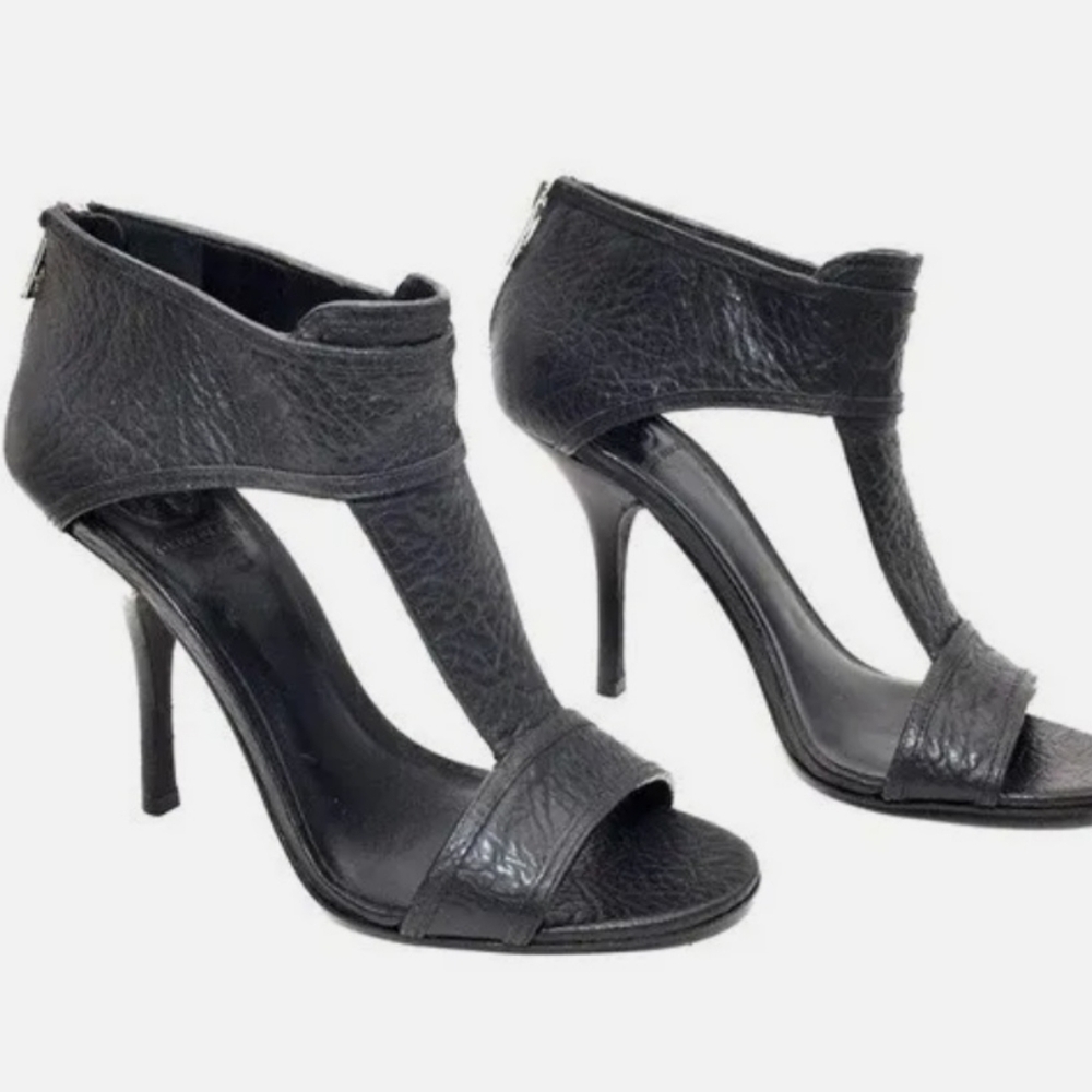 Tory Burch Genuine Leather  T-Strap Heels 7M